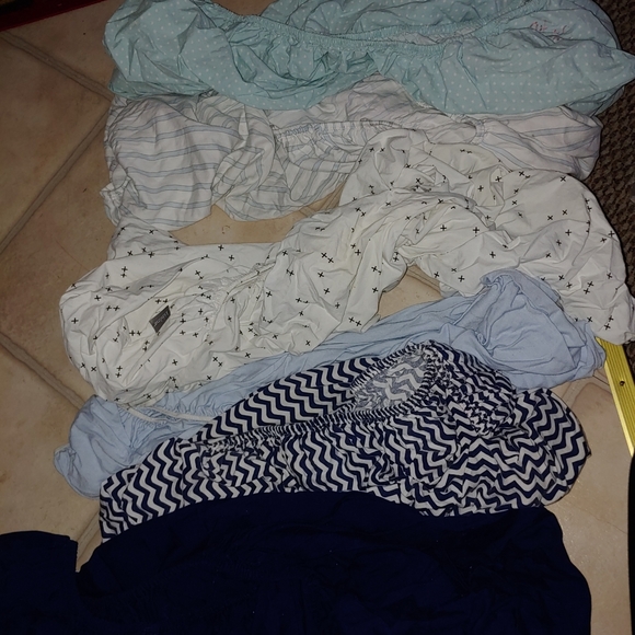 SOLD** Crib & Toddler mattress fitted sheets - Picture 1 of 2